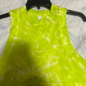 Lululemon cropped yellow tank